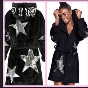 PINK VS RARE STAR BLING ROBE
XS/S